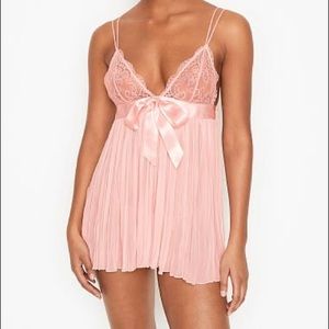 Victoria’s Secret Pleated Babydoll XS